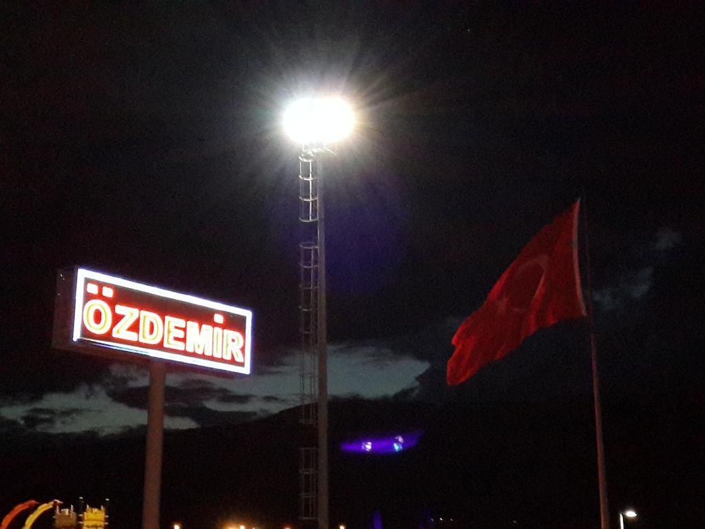 Ozdemir Hotel Pamukova Екстер'єр фото